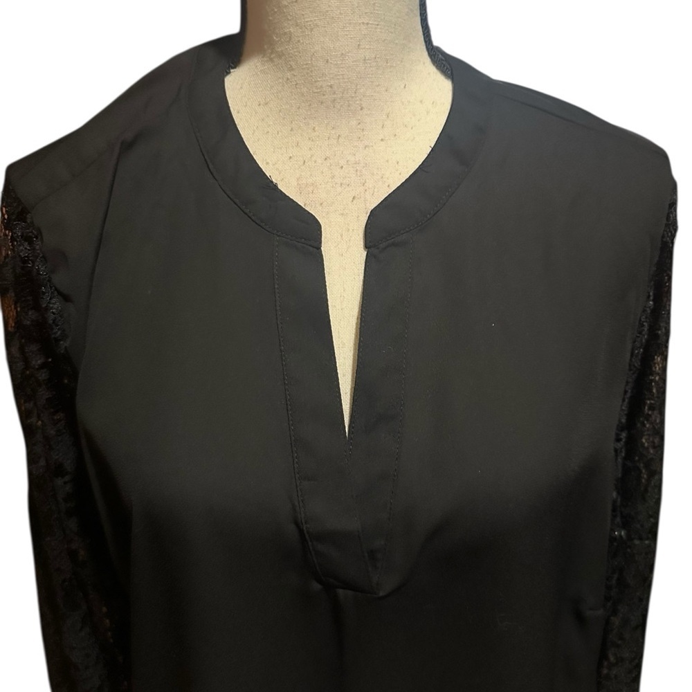 T Tahari Black Lace Tunic Blouse V Neck Long Sleeve 2X - Picture 3 of 10